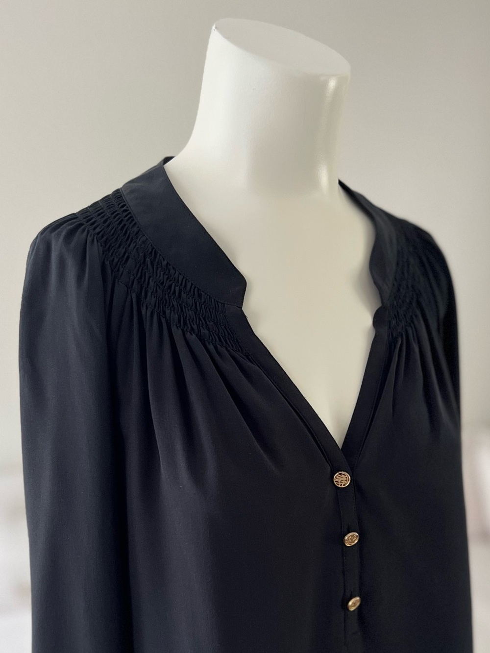 Lilly Pulitzer Elsa Silk Top Black Classic Preppy Timeless Quiet Luxury - Picture 2 of 9